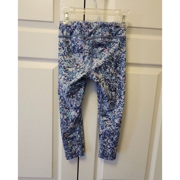 Athleta Girl Printed Chit Chat Blue Astro Print Capri Legging size S/7 - Picture 2 of 4